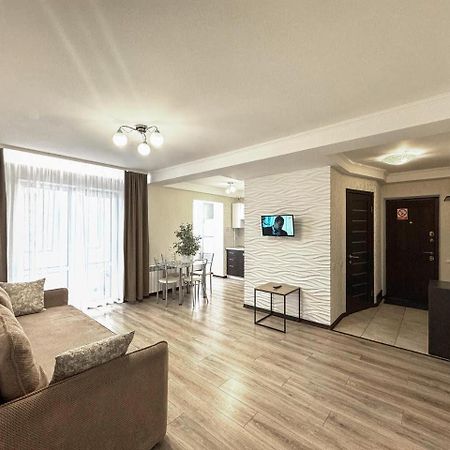 Artal Apartment On Obolonskyi Avenue 16A, 2 Bedroom เคียฟ ภายนอก รูปภาพ